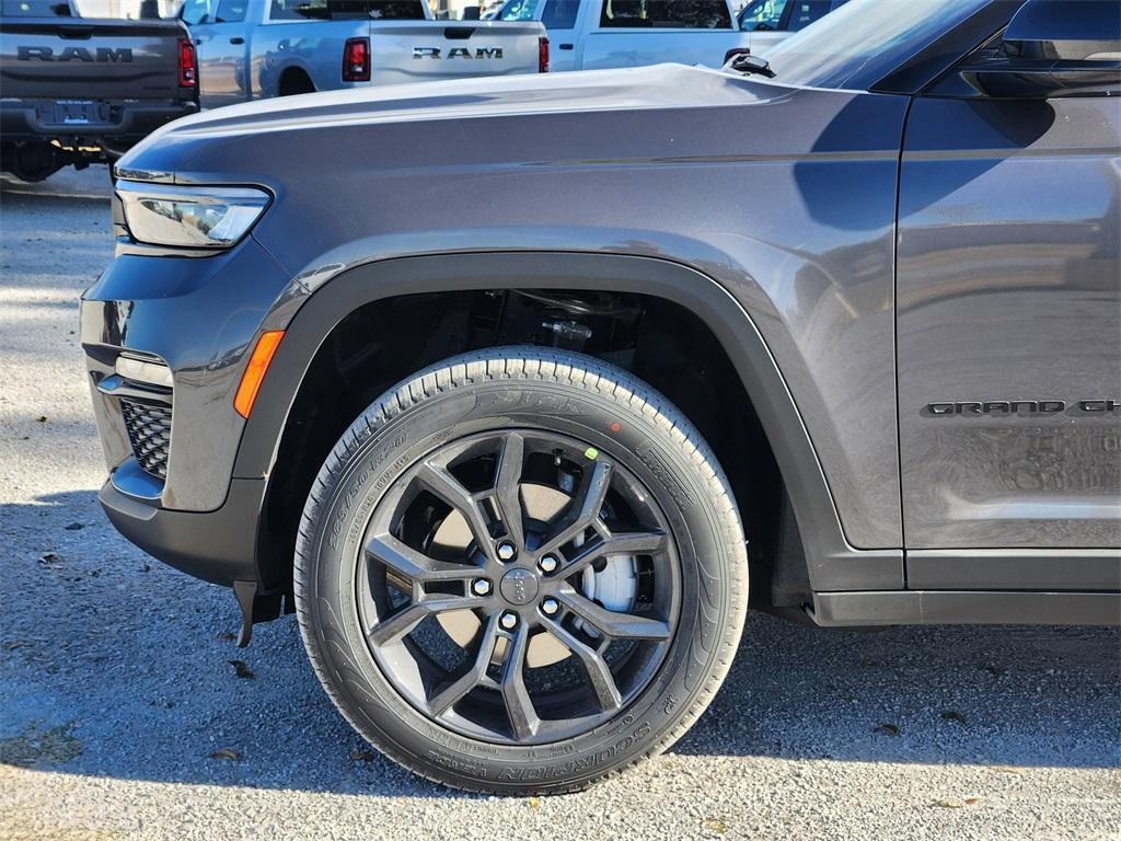 new 2025 Jeep Grand Cherokee car, priced at $45,839
