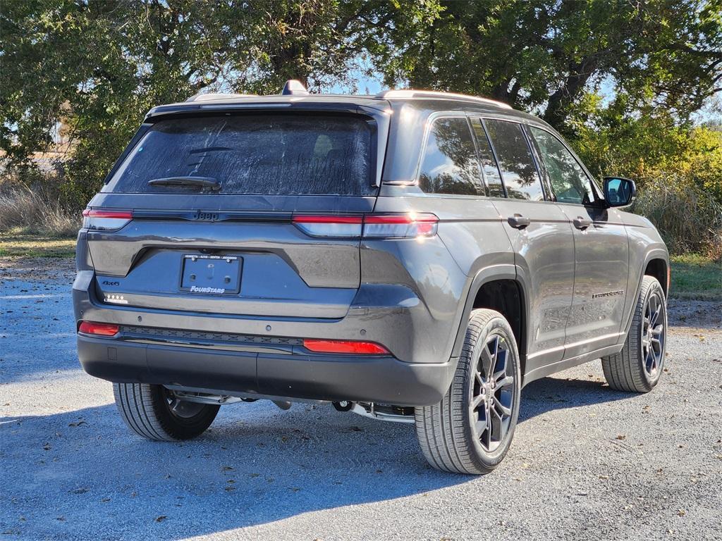 new 2025 Jeep Grand Cherokee car, priced at $45,839