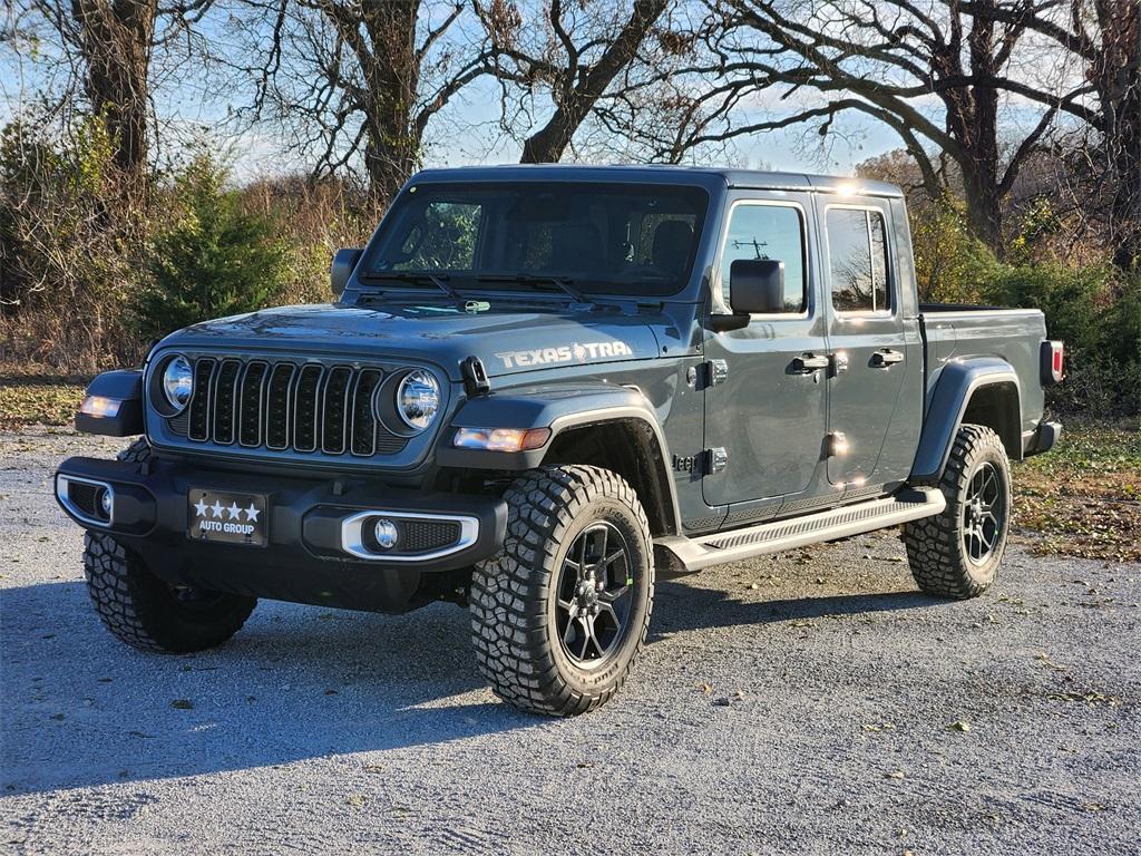 new 2026 Jeep Gladiator car, priced at $45,777