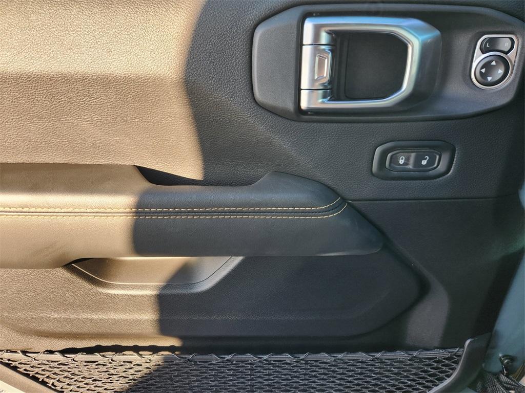 new 2026 Jeep Gladiator car, priced at $45,777