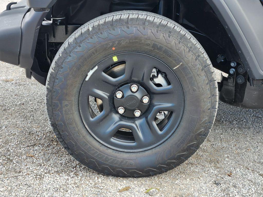 new 2026 Jeep Wrangler car, priced at $40,714