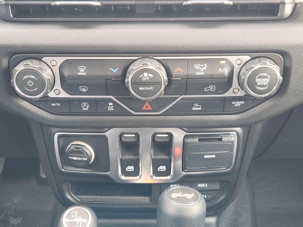 new 2026 Jeep Wrangler car, priced at $40,714