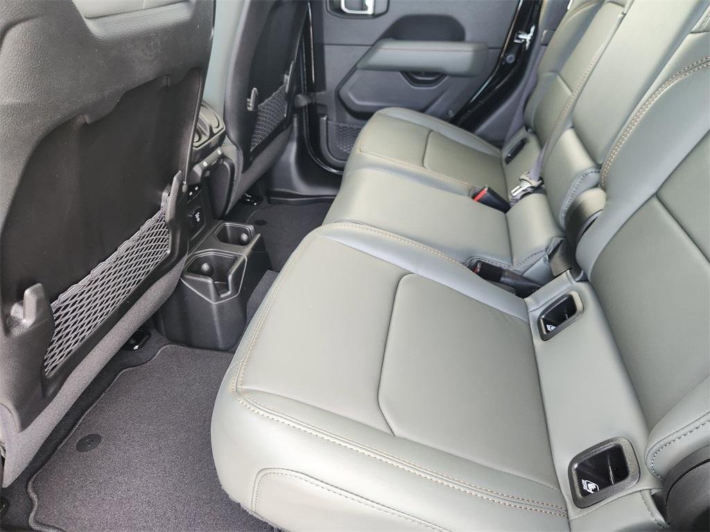 new 2026 Jeep Gladiator car, priced at $58,653