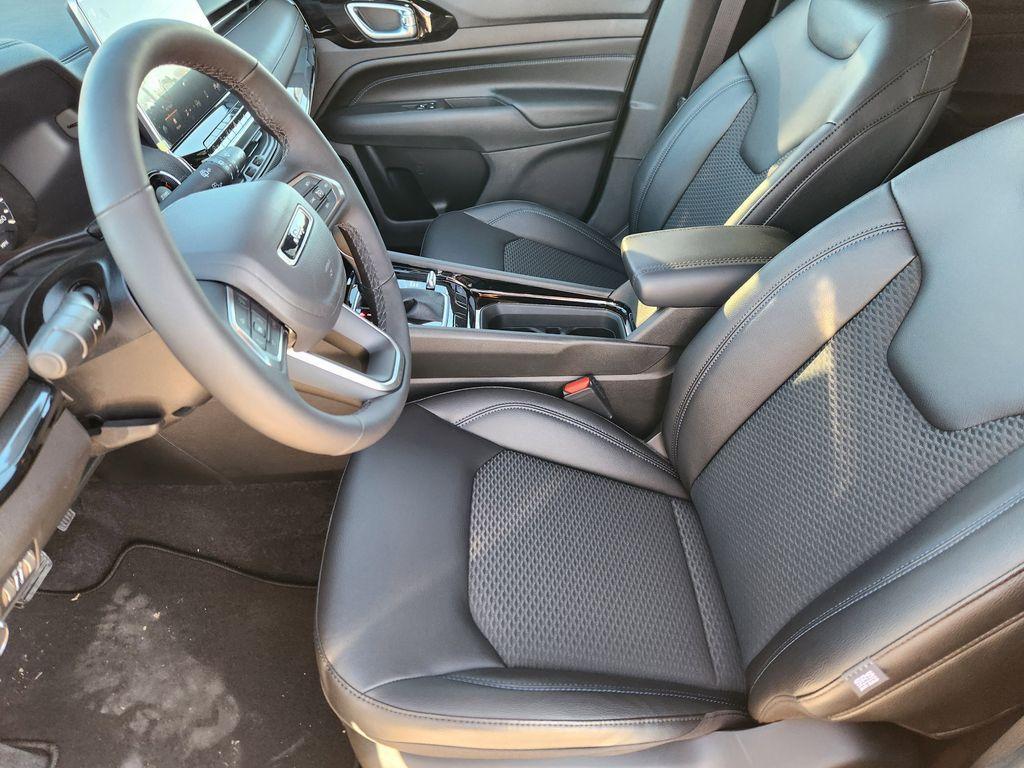 new 2026 Jeep Compass car, priced at $31,040