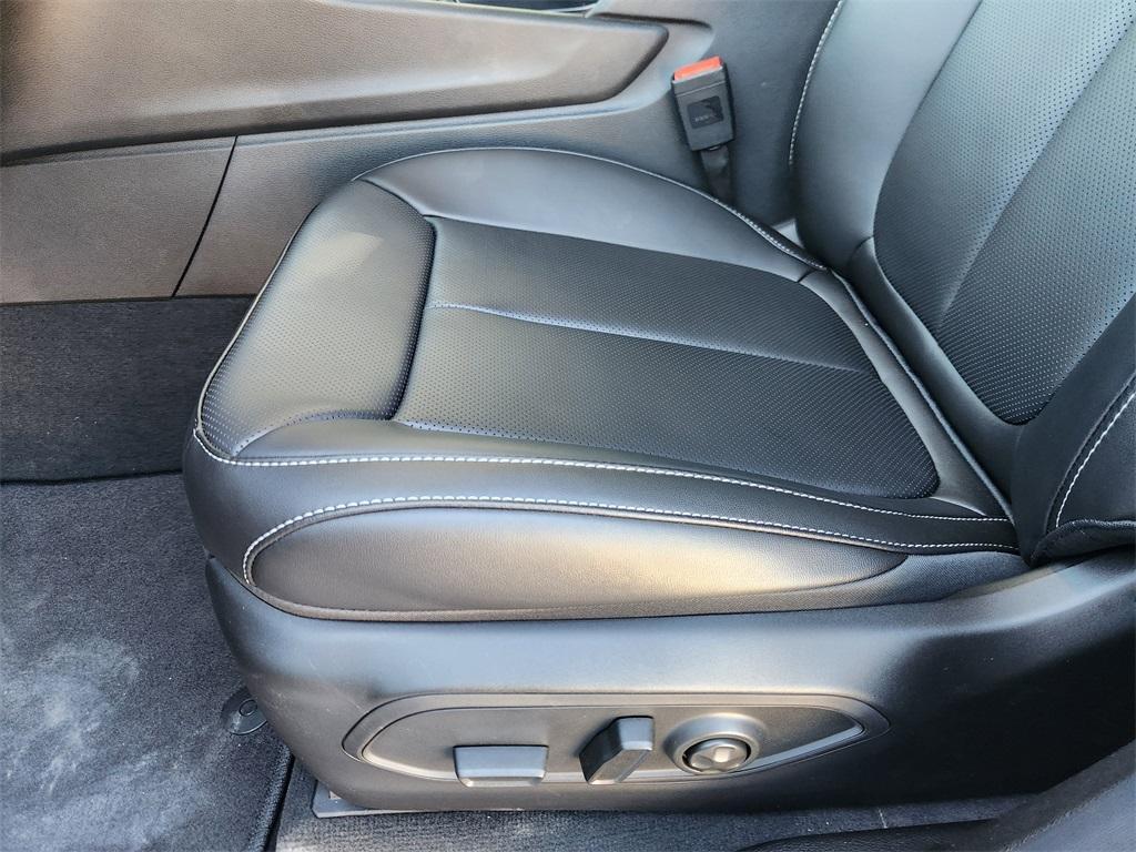 new 2025 Jeep Grand Cherokee L car, priced at $48,165