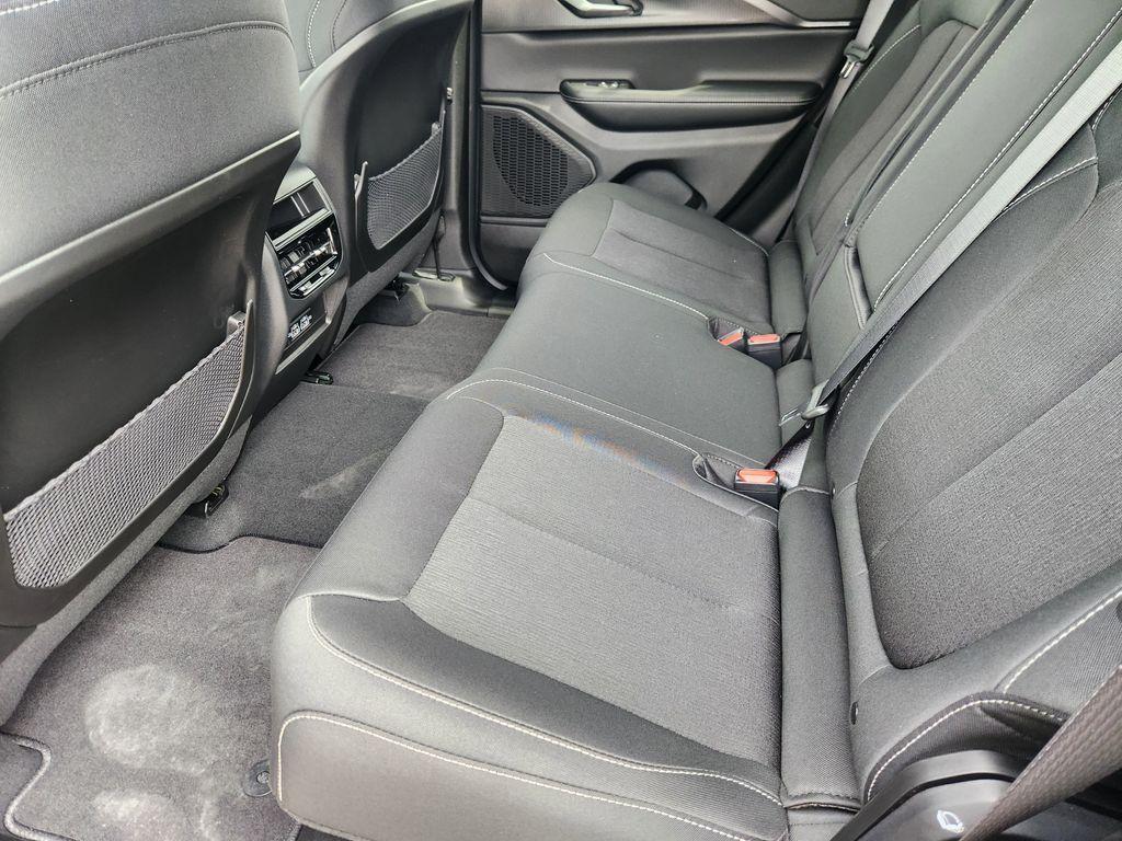 new 2026 Jeep Grand Cherokee car, priced at $38,095