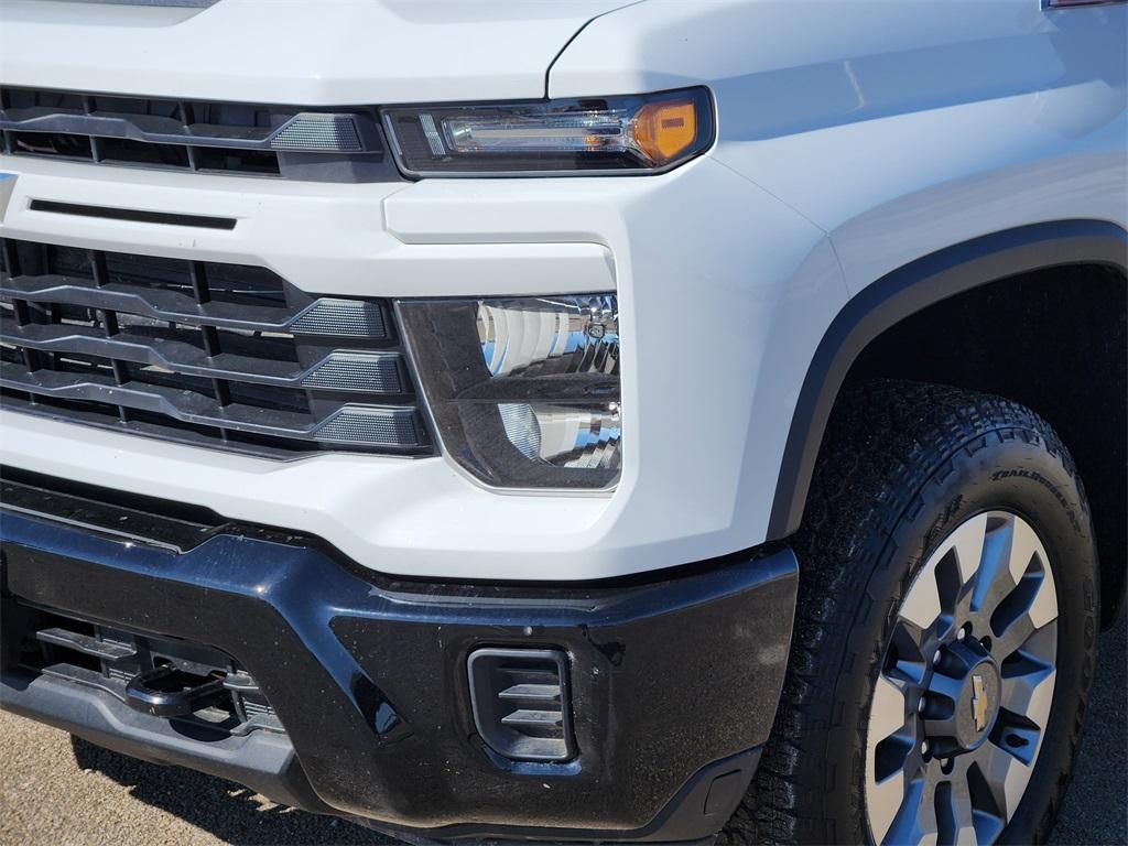 used 2024 Chevrolet Silverado 2500 car, priced at $42,986