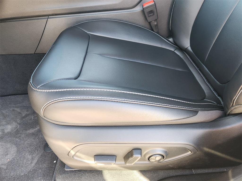 new 2025 Jeep Grand Cherokee car, priced at $45,314