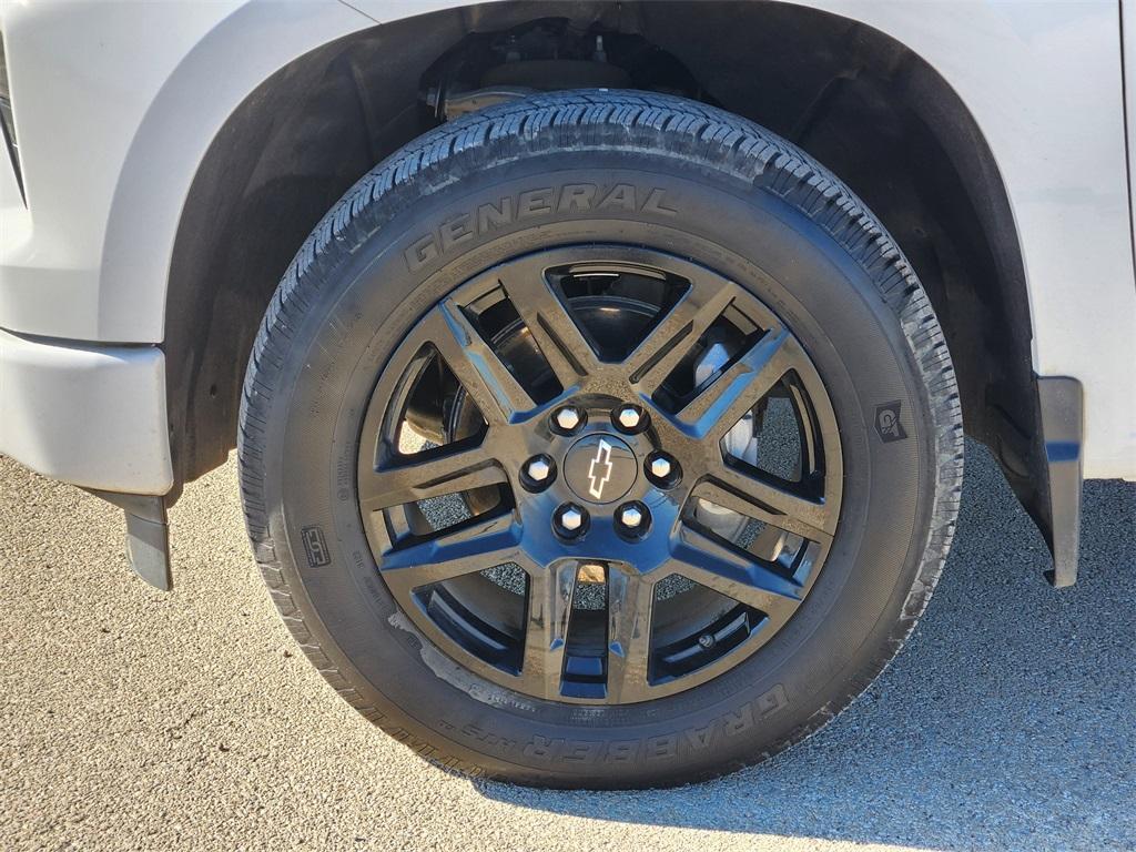 used 2024 Chevrolet Silverado 1500 car, priced at $31,965