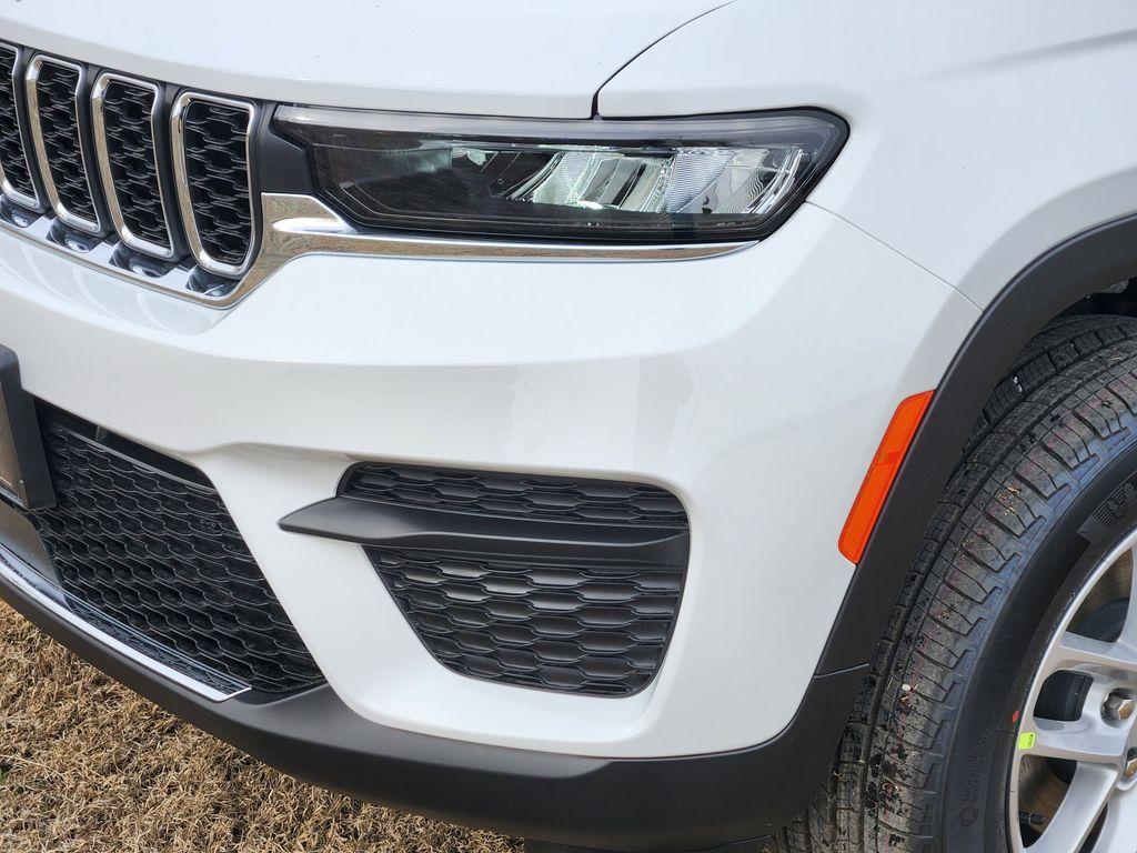 new 2026 Jeep Grand Cherokee car, priced at $37,577