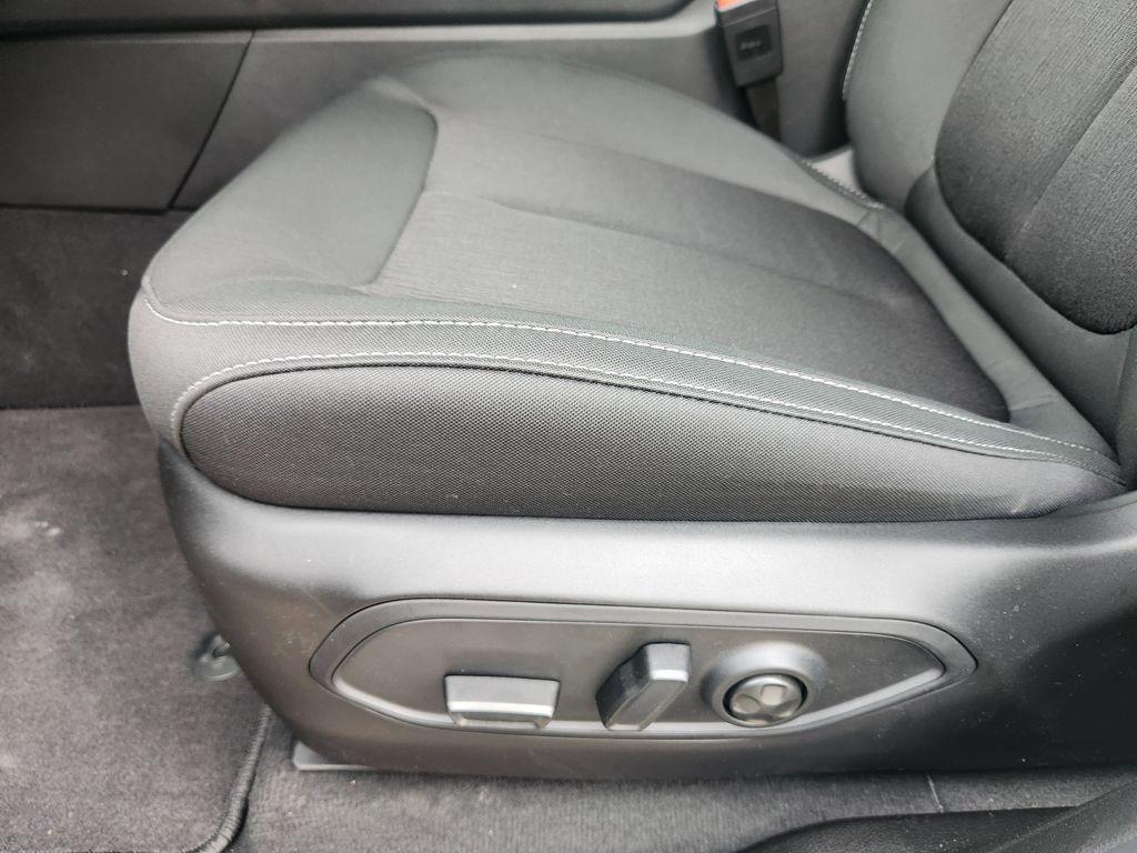 new 2026 Jeep Grand Cherokee car, priced at $37,577