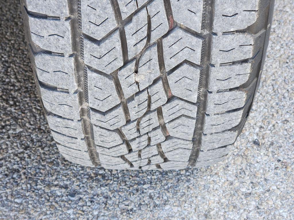 used 2023 GMC Acadia car, priced at $30,592