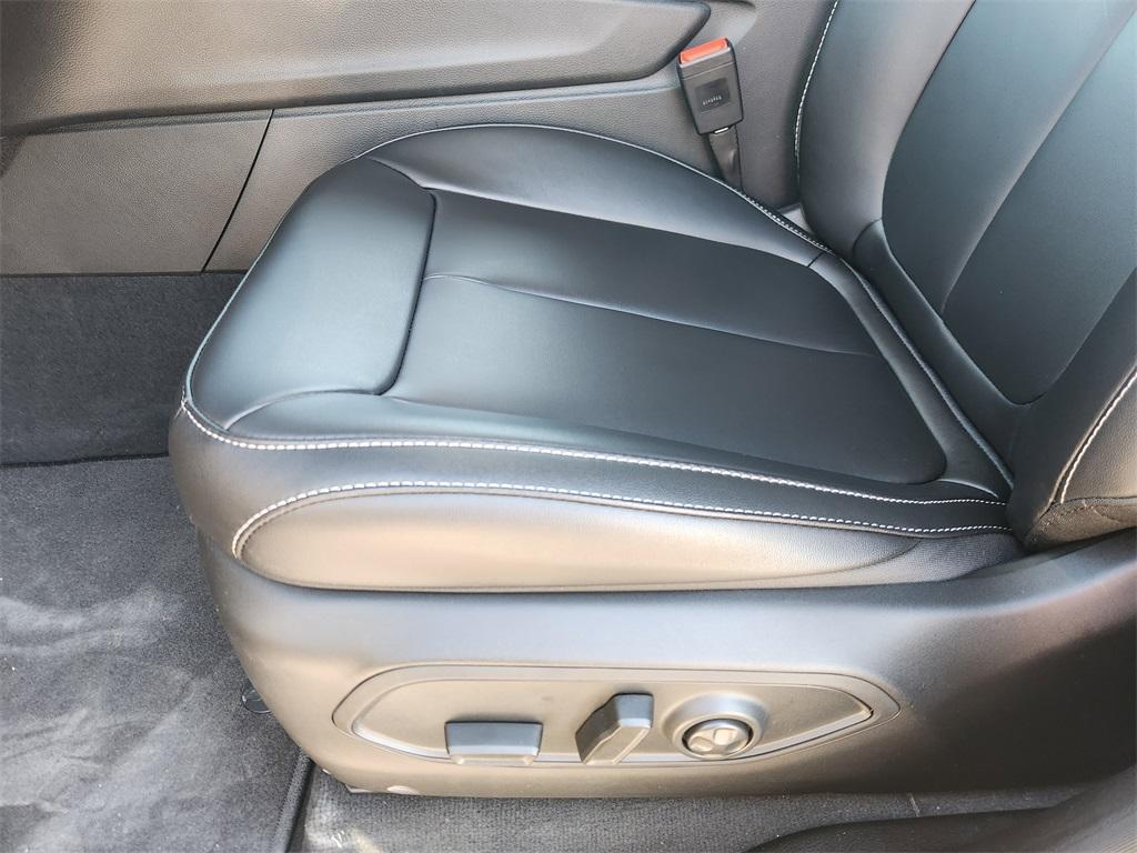 new 2025 Jeep Grand Cherokee car, priced at $39,745