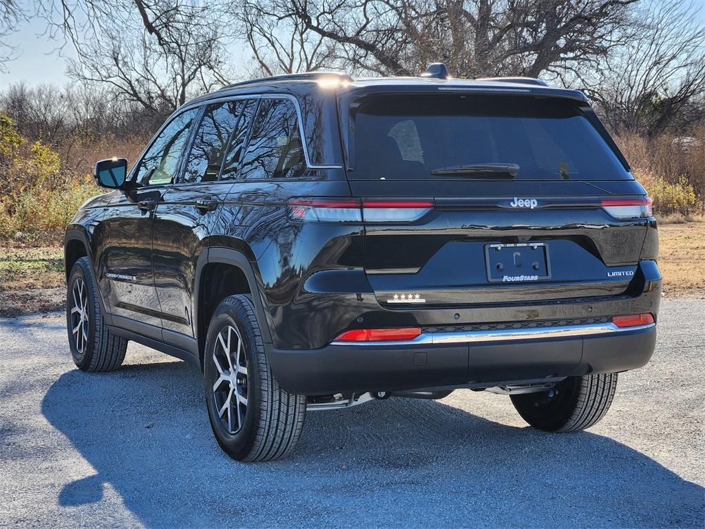 new 2025 Jeep Grand Cherokee car, priced at $39,745