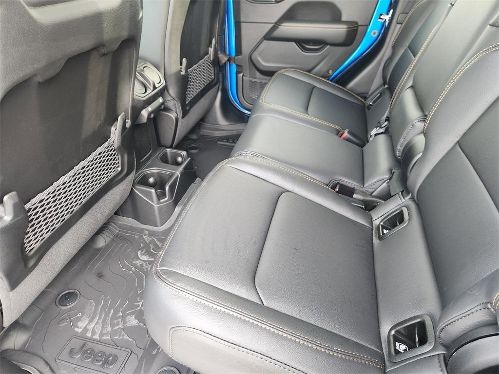 new 2026 Jeep Gladiator car, priced at $49,707