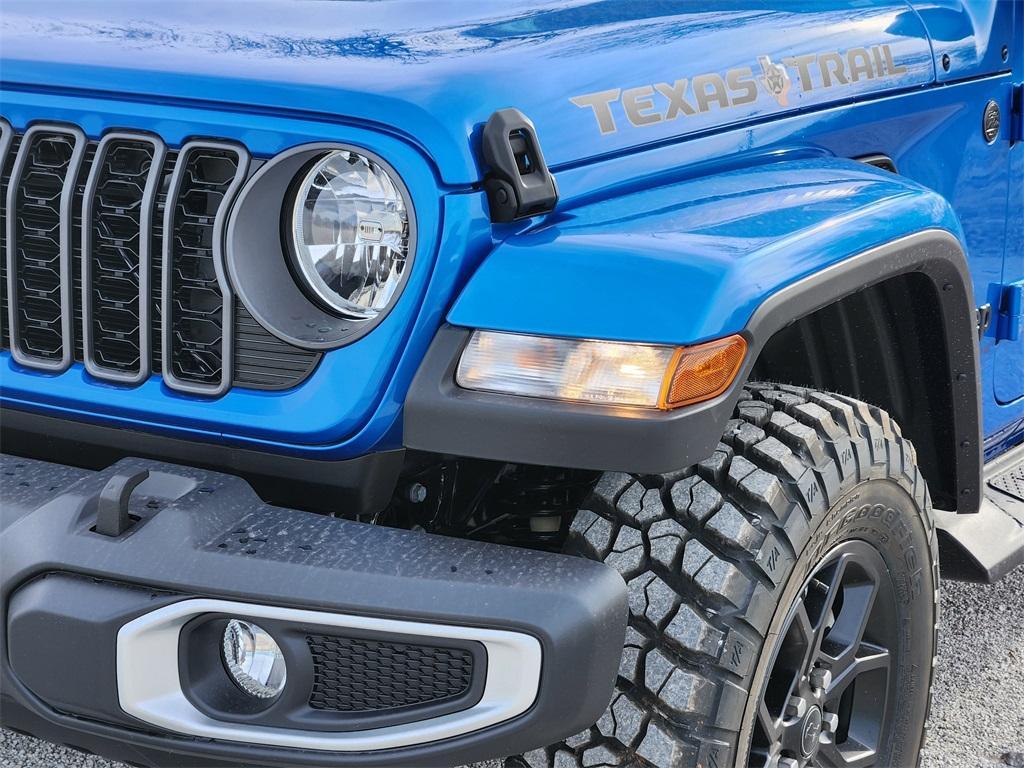 new 2026 Jeep Gladiator car, priced at $49,707