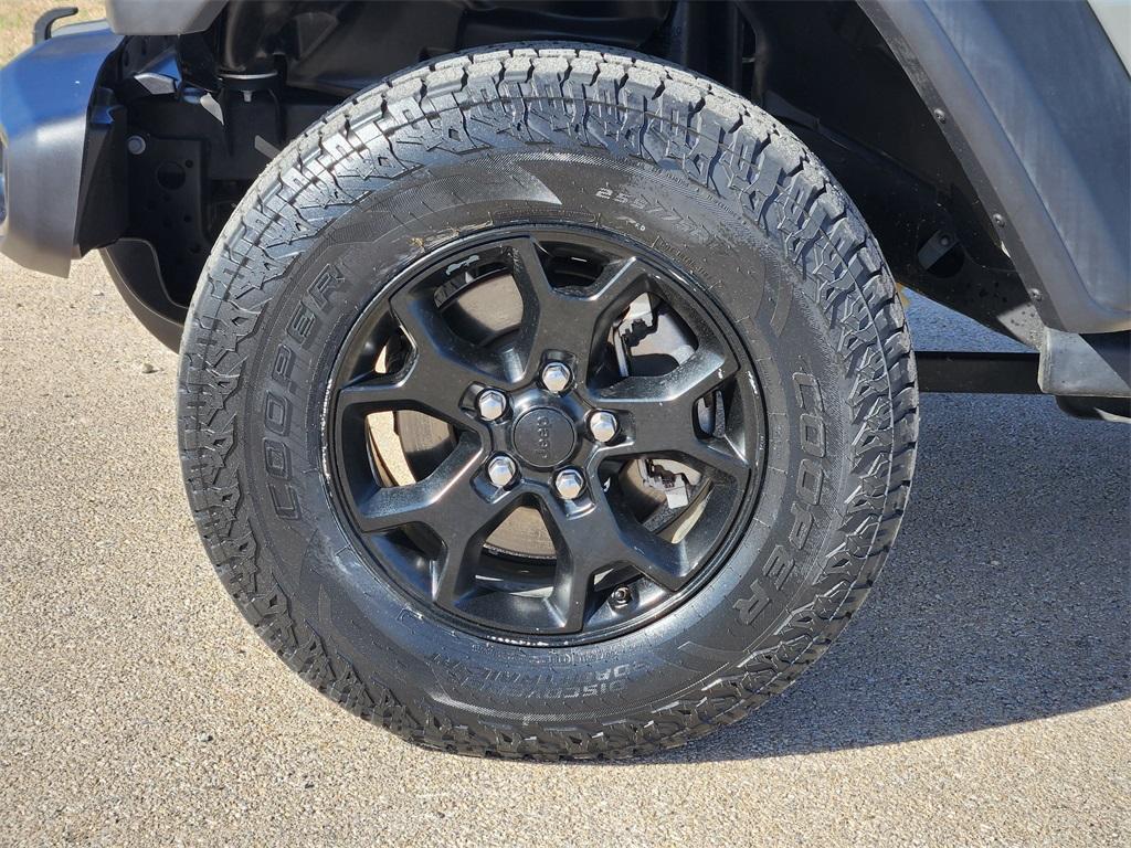 used 2021 Jeep Wrangler Unlimited car, priced at $21,883