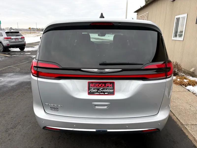 used 2023 Chrysler Pacifica car