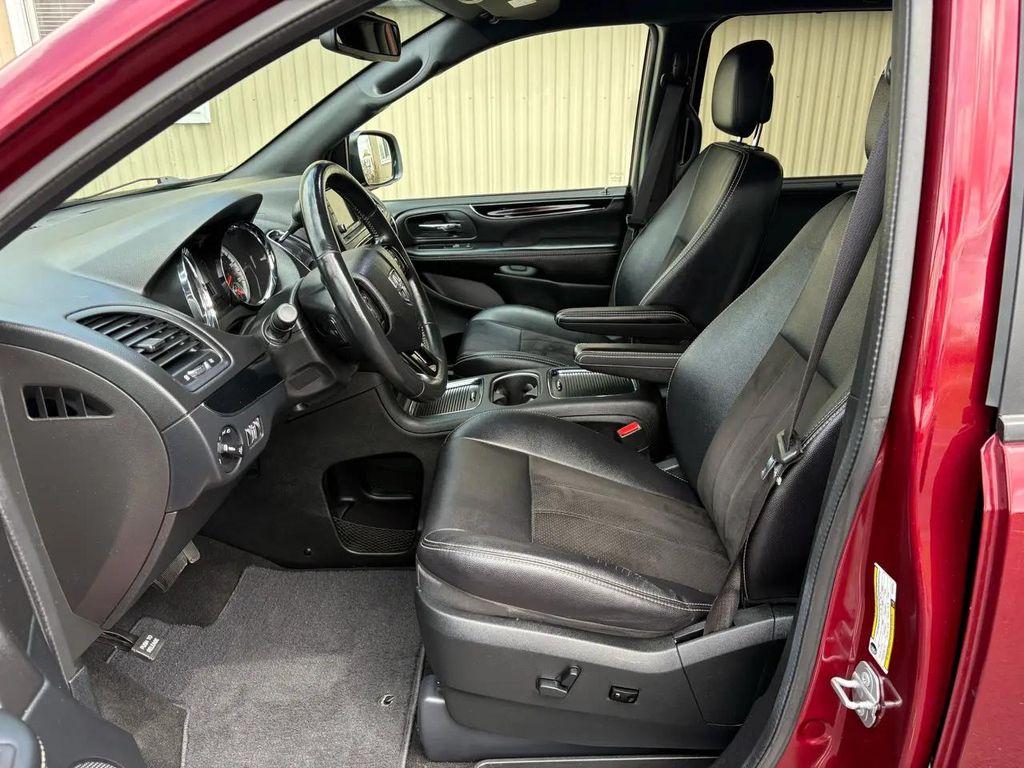 used 2019 Dodge Grand Caravan car