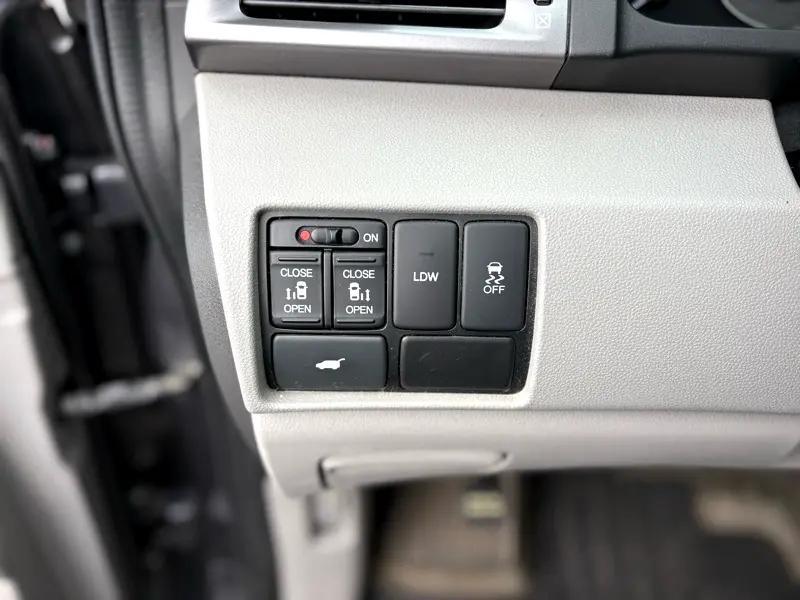 used 2014 Honda Odyssey car, priced at $9,990