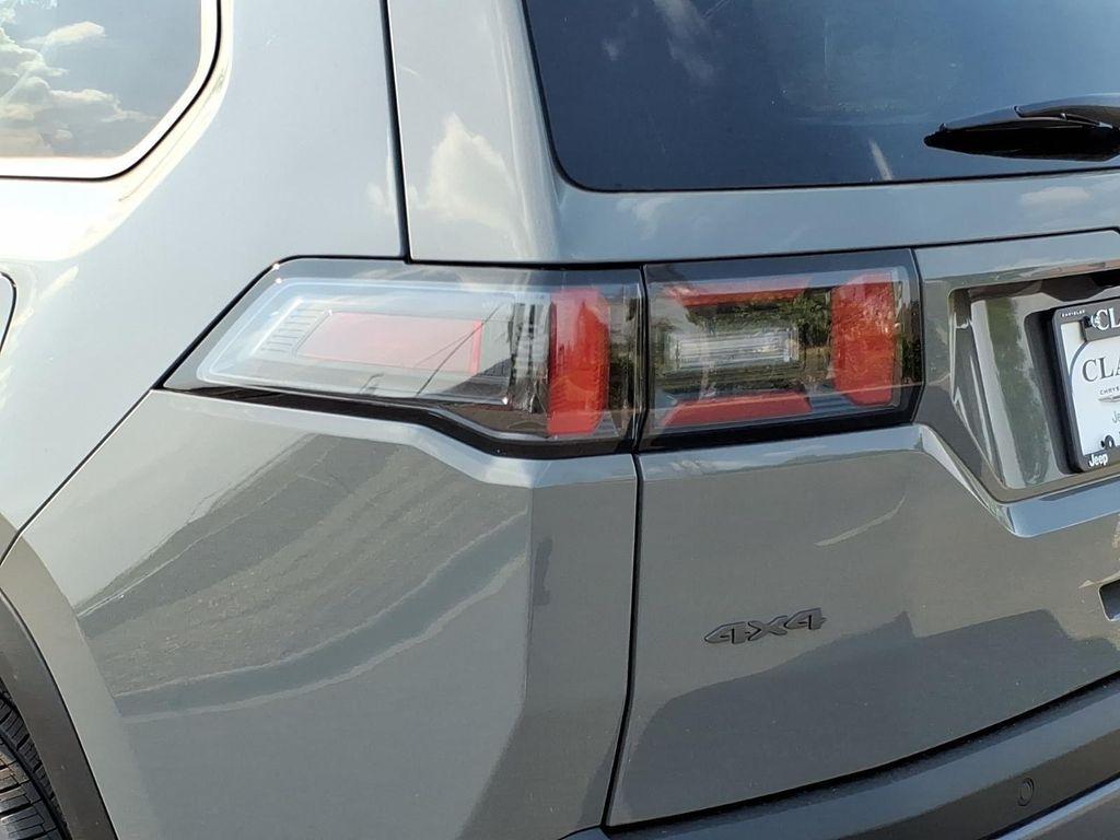 new 2026 Jeep Cherokee car, priced at $38,059