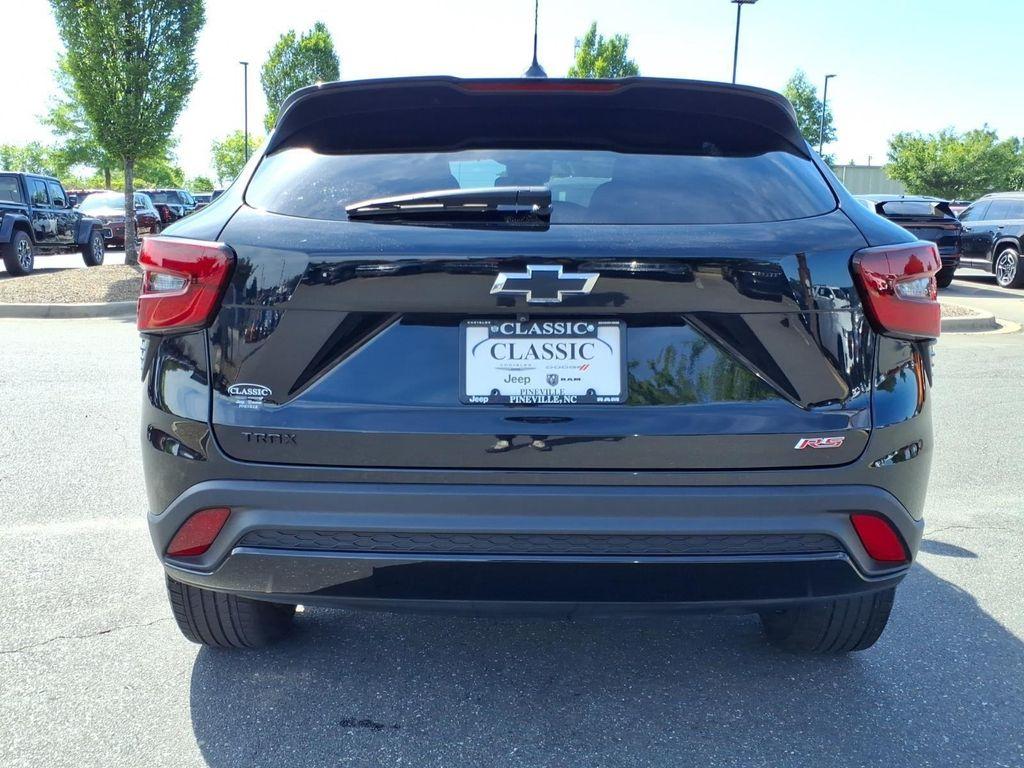 used 2024 Chevrolet Trax car, priced at $22,999