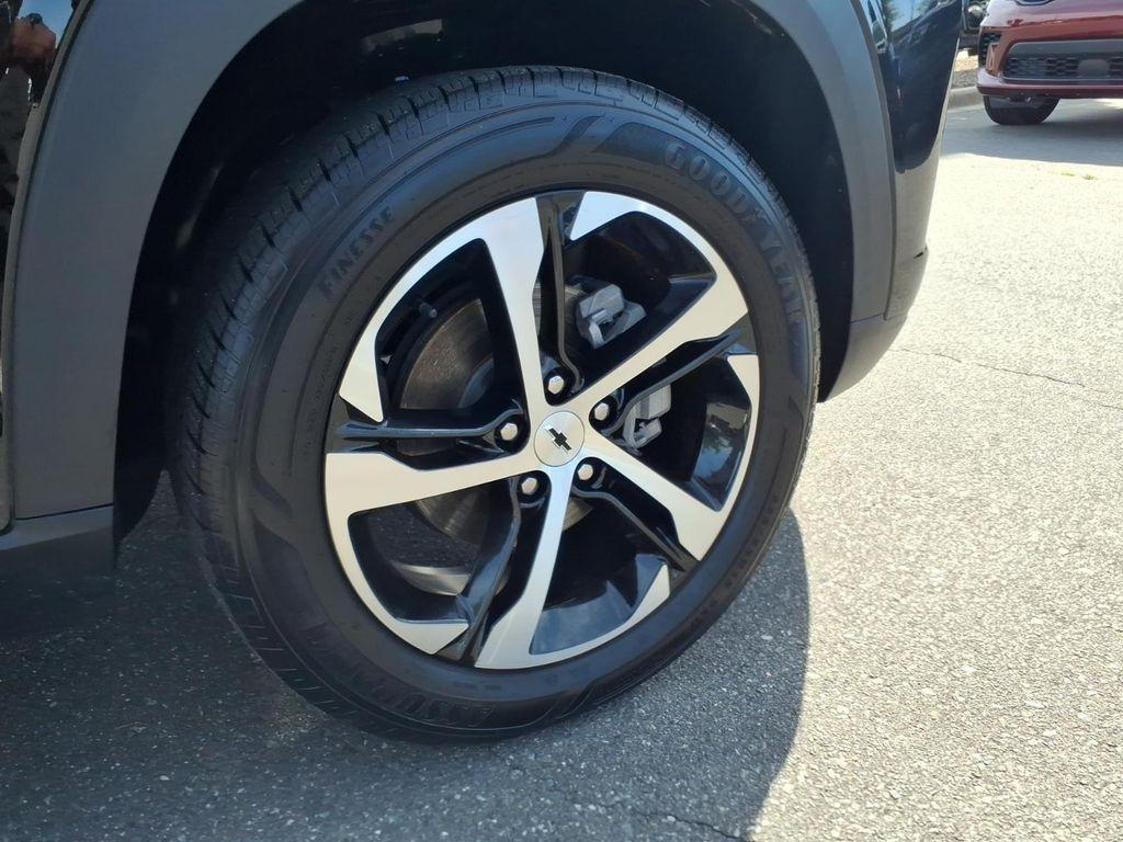 used 2024 Chevrolet Trax car, priced at $22,999