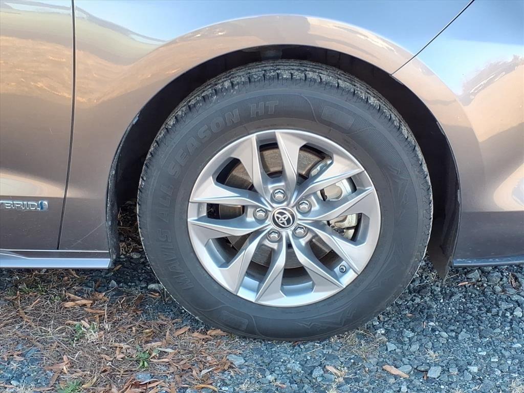 used 2021 Toyota Sienna car, priced at $25,999