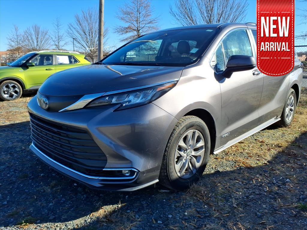 used 2021 Toyota Sienna car, priced at $25,999
