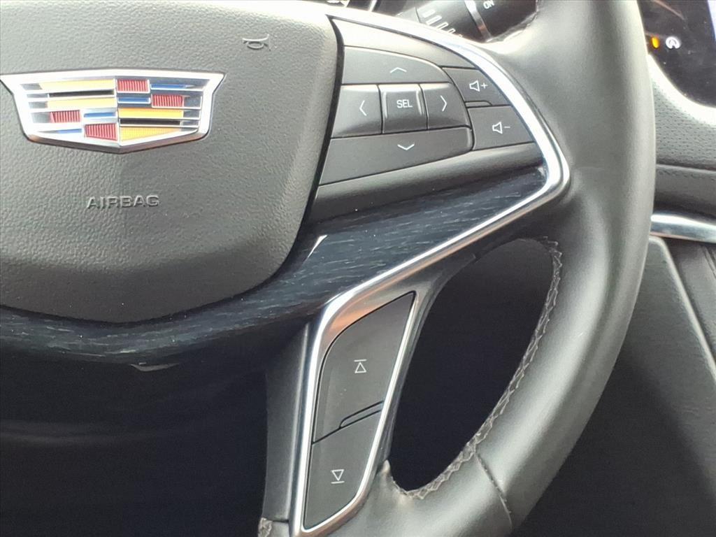 used 2025 Cadillac XT5 car, priced at $37,899