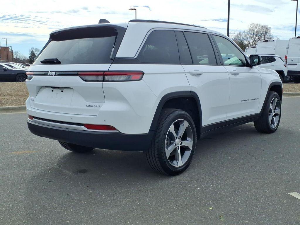 new 2026 Jeep Grand Cherokee car, priced at $40,852