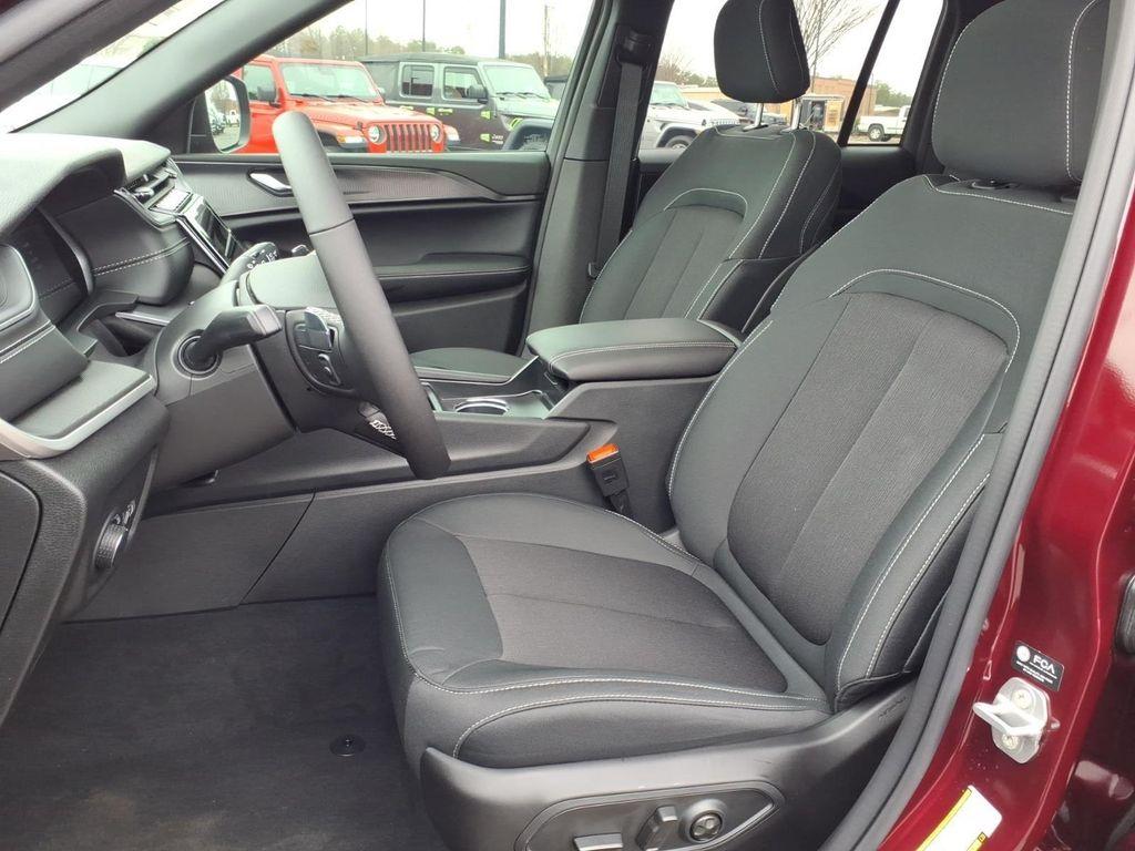 new 2026 Jeep Grand Cherokee car, priced at $36,209