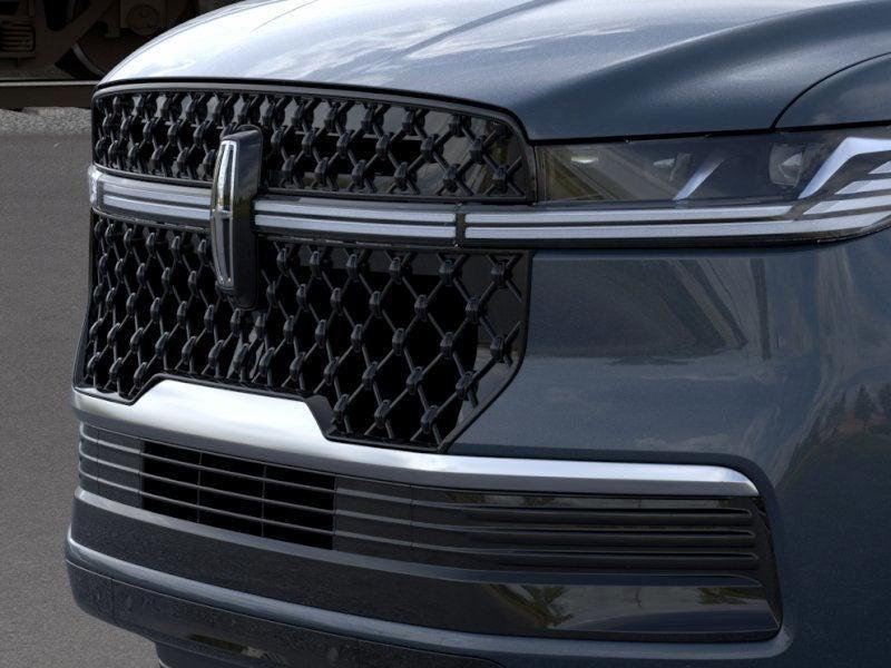 new 2025 Lincoln Navigator car, priced at $99,873