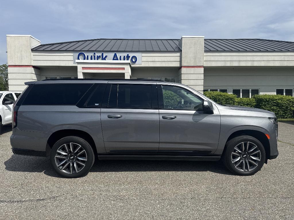 used 2022 Cadillac Escalade ESV car, priced at $63,990