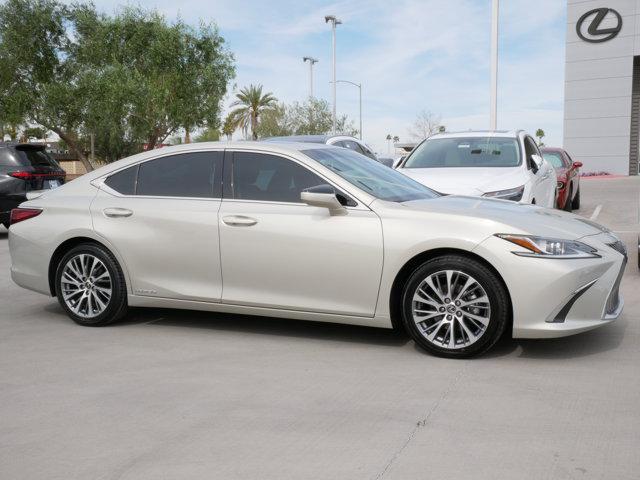 used 2019 Lexus ES 300h car, priced at $28,900