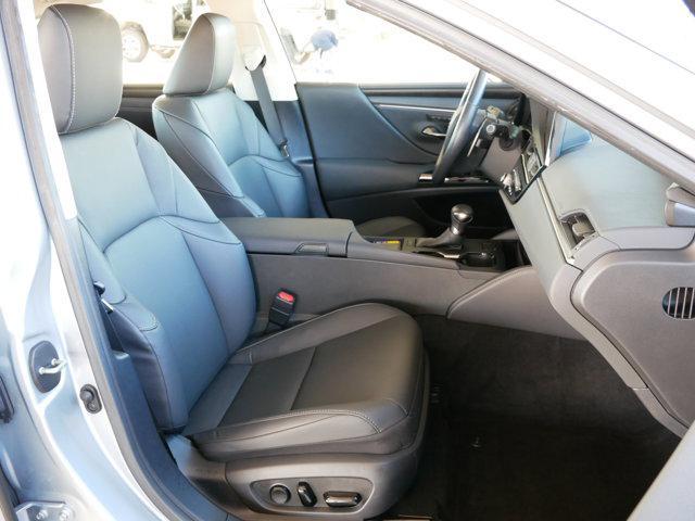 used 2025 Lexus ES 350 car, priced at $43,900