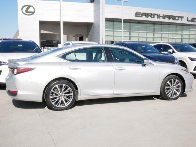 used 2020 Lexus ES 300h car, priced at $29,900