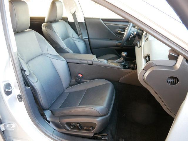 used 2020 Lexus ES 300h car, priced at $29,900