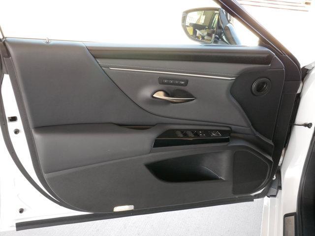 used 2025 Lexus ES 300h car, priced at $46,900