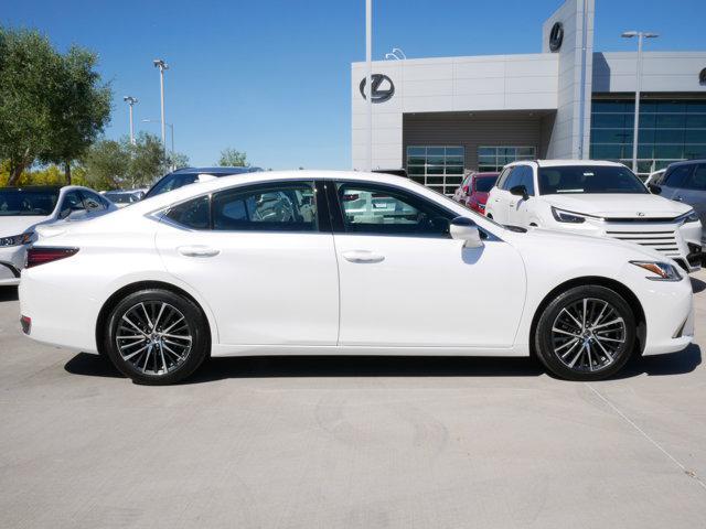 used 2025 Lexus ES 300h car, priced at $46,900
