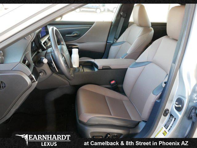 used 2025 Lexus ES 300h car, priced at $45,900