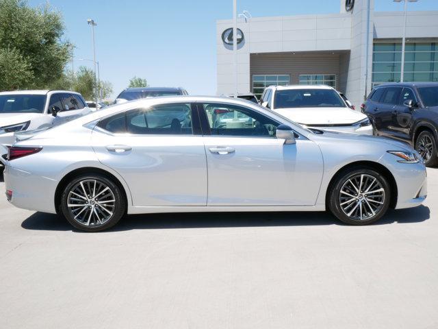 used 2025 Lexus ES 300h car, priced at $47,599