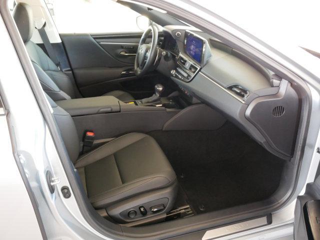 used 2025 Lexus ES 300h car, priced at $47,599