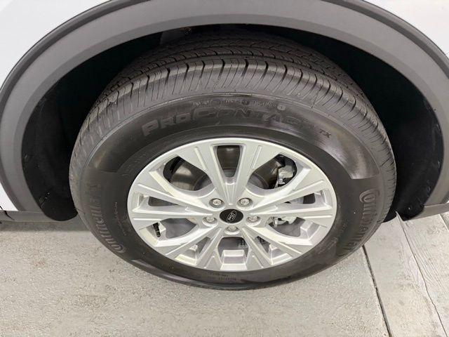 new 2026 Ford Escape car, priced at $32,275