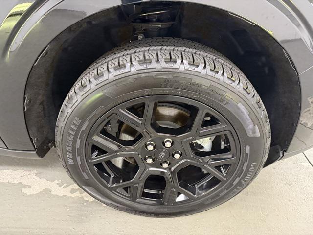 new 2025 Ford Maverick car, priced at $32,525