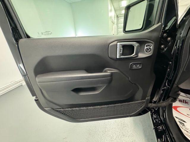 used 2024 Jeep Gladiator car, priced at $39,968