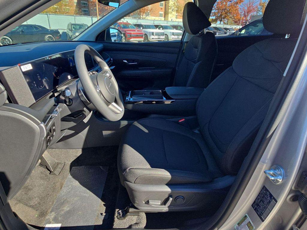 new 2026 Hyundai TUCSON Hybrid car, priced at $31,225