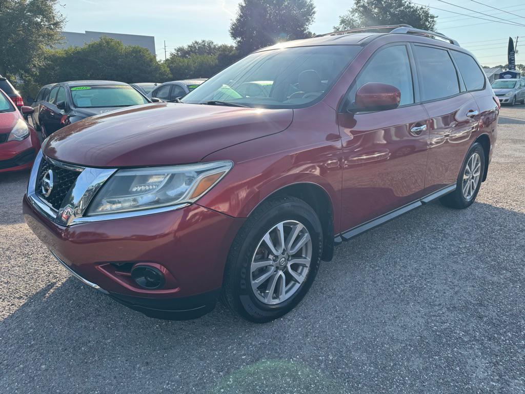 used 2014 Nissan Pathfinder car, priced at $4,500