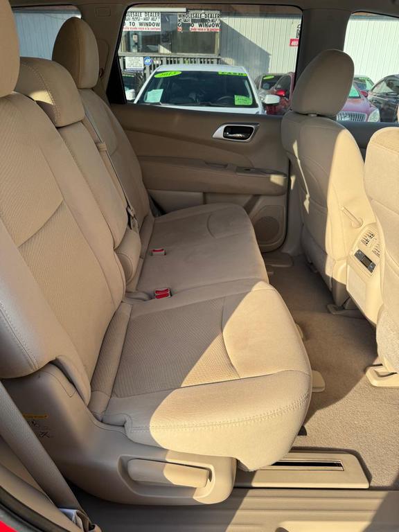 used 2014 Nissan Pathfinder car, priced at $4,500