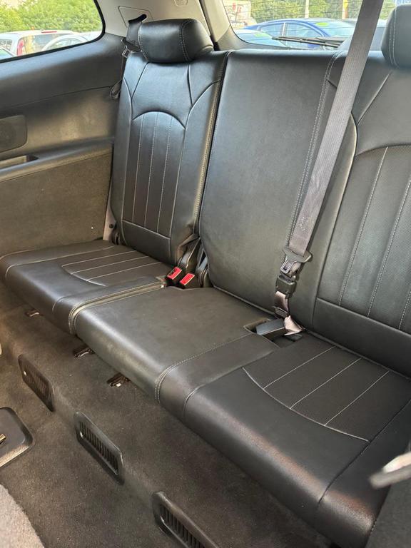 used 2014 Buick Enclave car, priced at $4,200